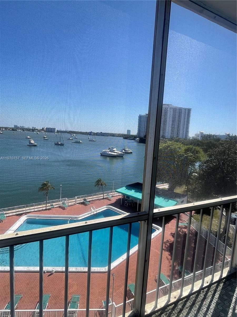 POINT EAST SEC III CONDO · #M511 in Aventura - Photo 2