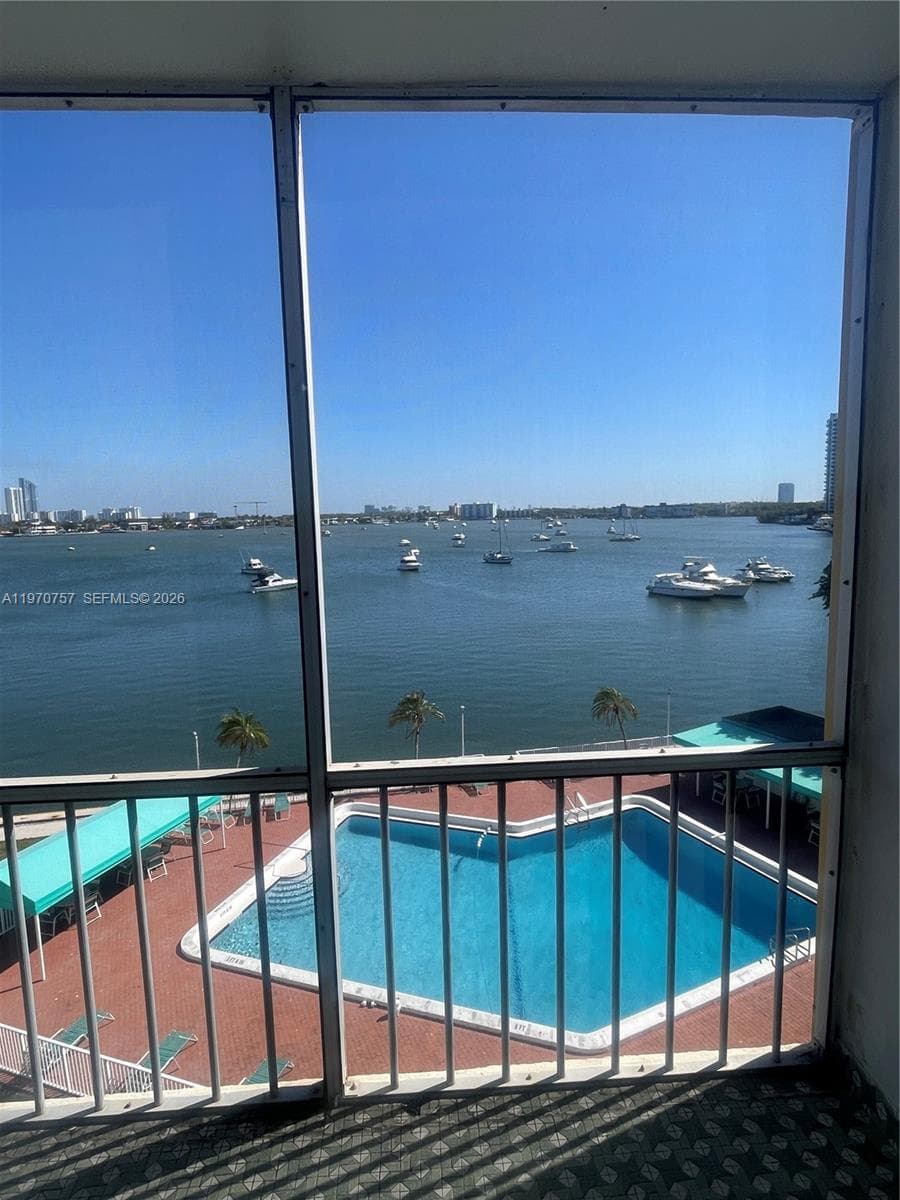 POINT EAST SEC III CONDO · #M511 in Aventura - Photo 3