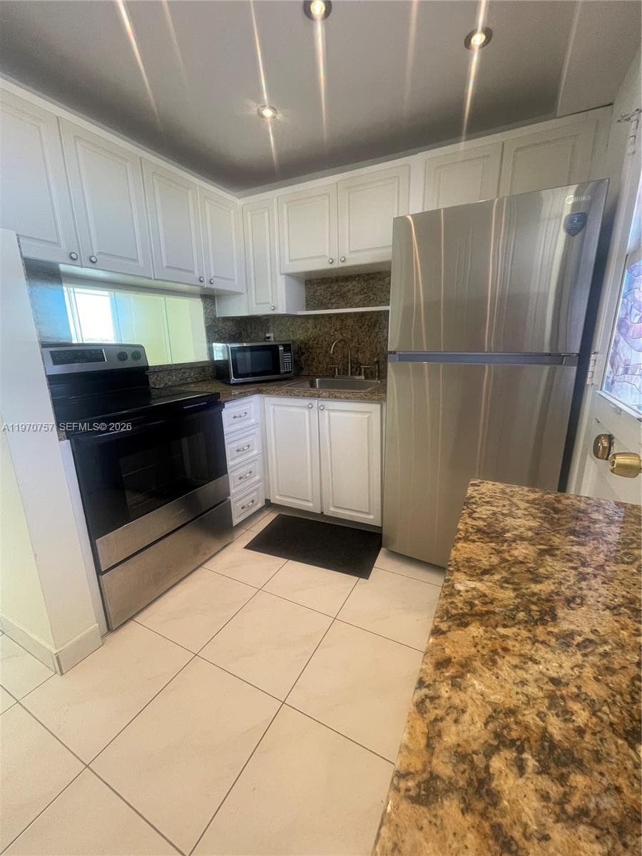 POINT EAST SEC III CONDO · #M511 in Aventura - Photo 9