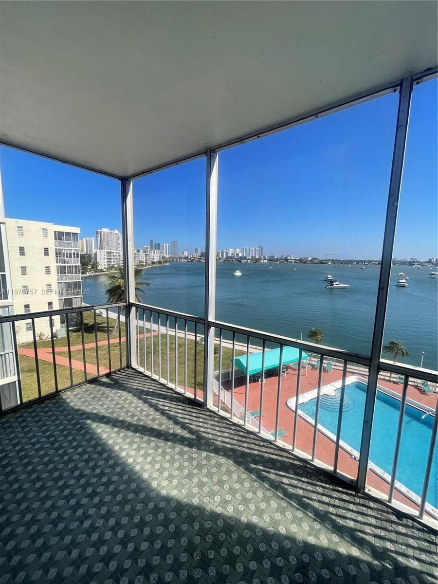 POINT EAST SEC III CONDO · #M511 in Aventura - Photo 4