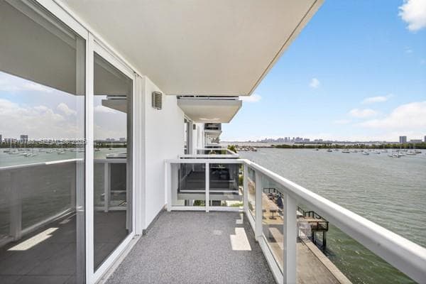 THE ISLANDER CLUB CONDO · #506 in North Bay Village - Photo 29