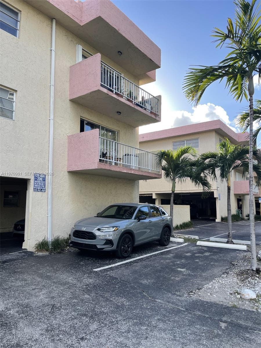 RIVIERA ISLES CONDO · #212 in North Miami Beach - Photo 3