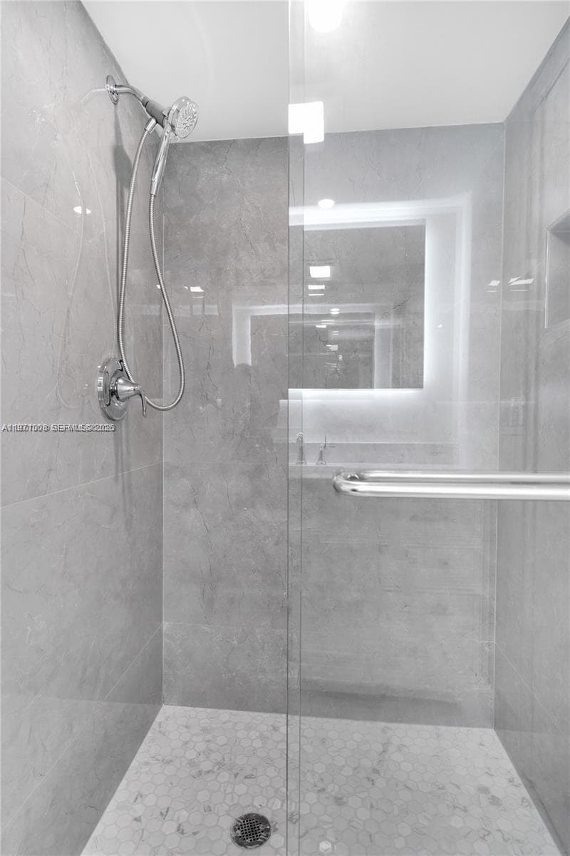 BAY YACHT CLUB · #209 in Pompano Beach - Photo 16