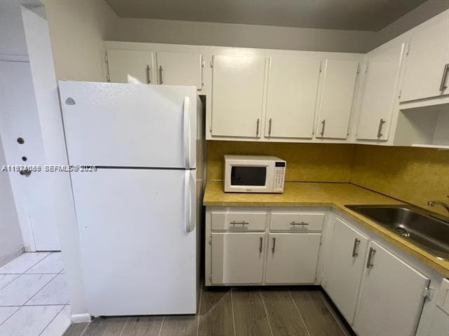 WOODSIDE APTS CONDO · #A105 in North Miami Beach - Photo 2