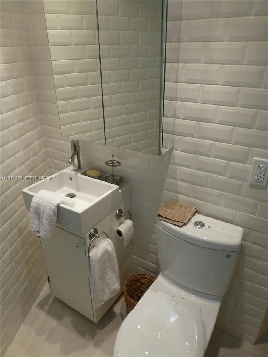OCTAGON TOWERS I CONDO · #2E in Miami Beach - Photo 12