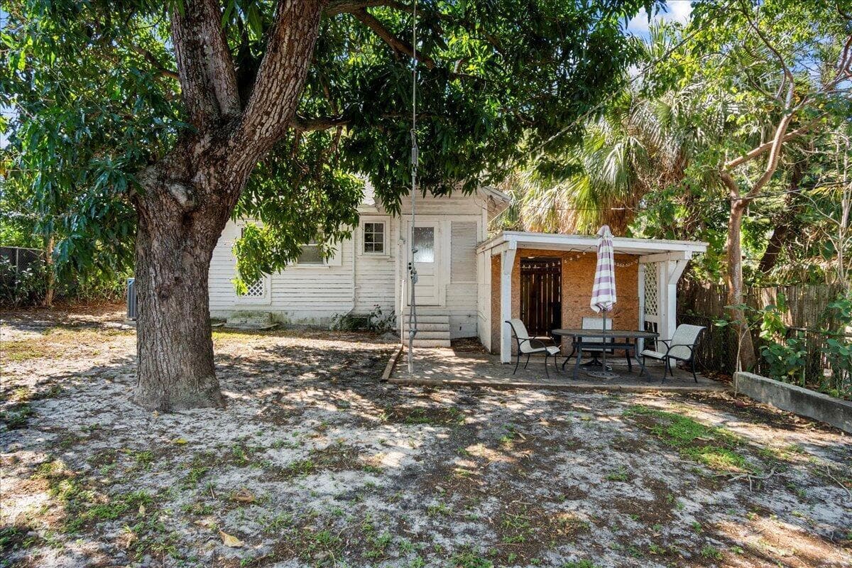 22-Back of Home