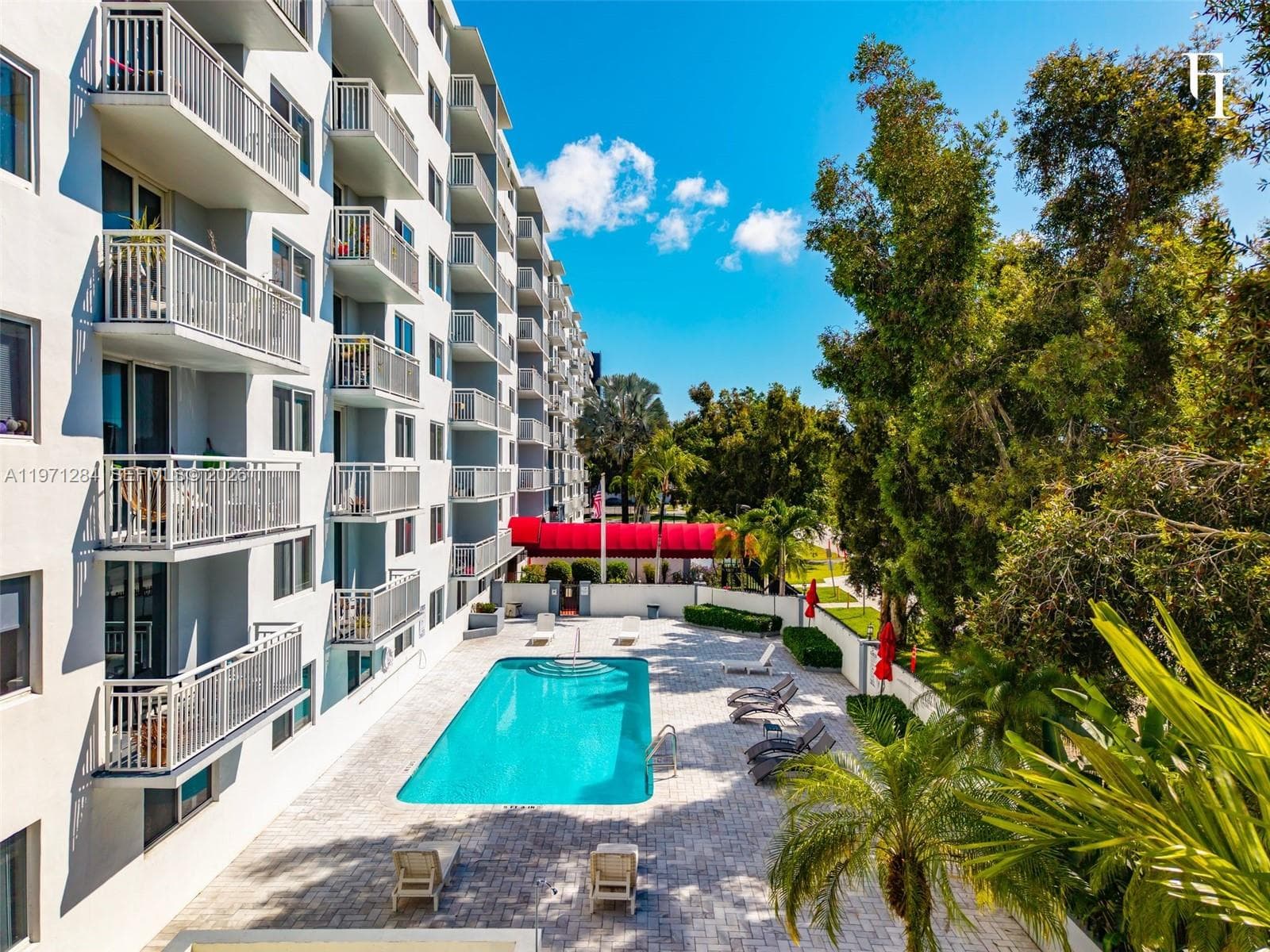 HARBOUR POINTE OF MIAMI · #108 in Miami - Photo 9