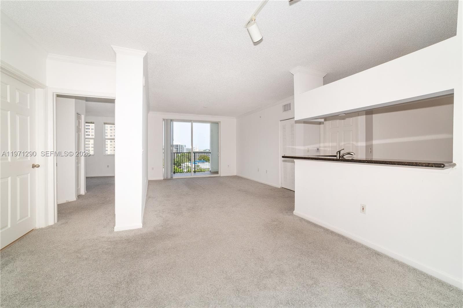 Porto Bellagio · #2911 in Sunny Isles Beach - Photo 2