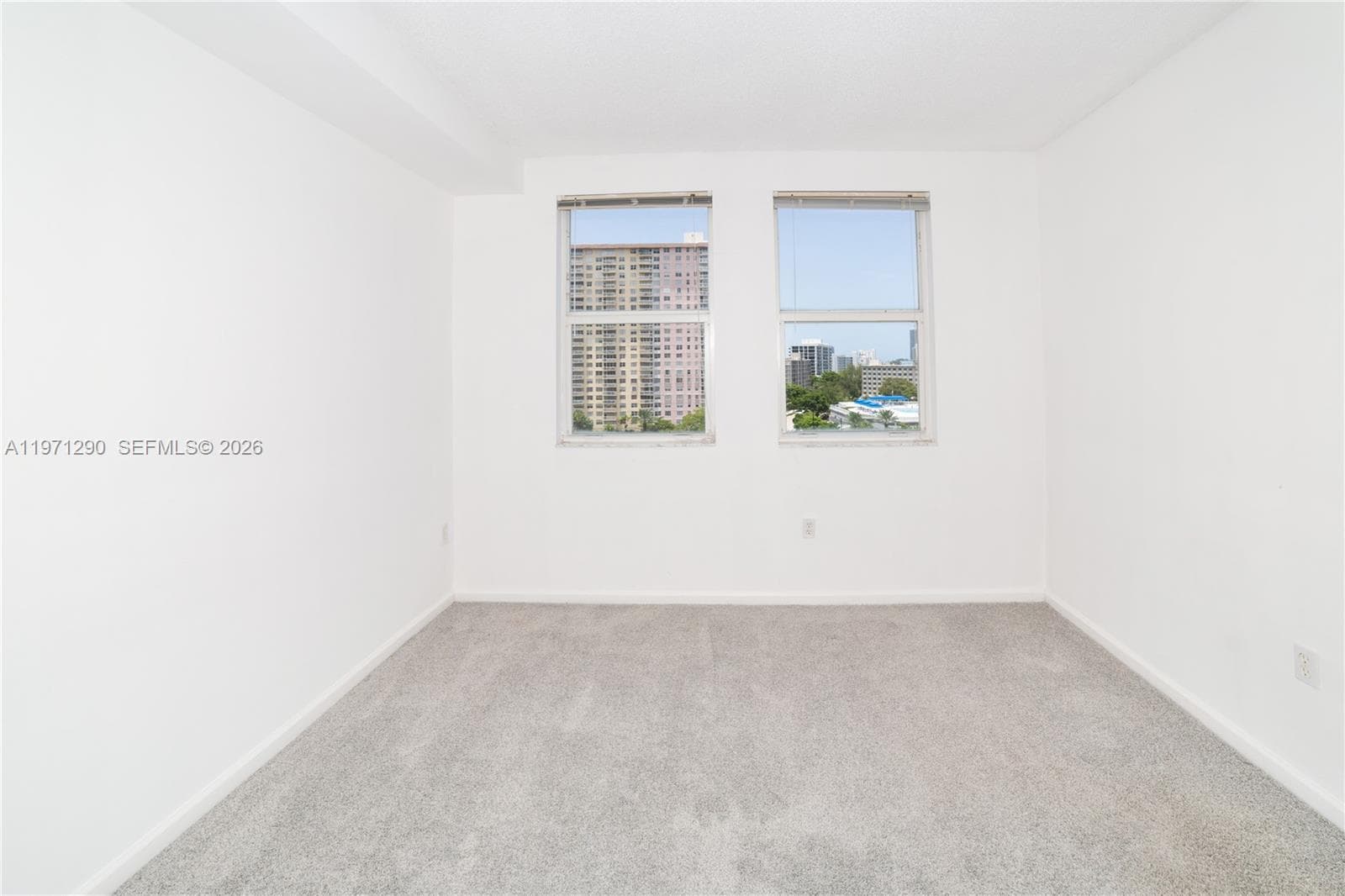 Porto Bellagio · #2911 in Sunny Isles Beach - Photo 13