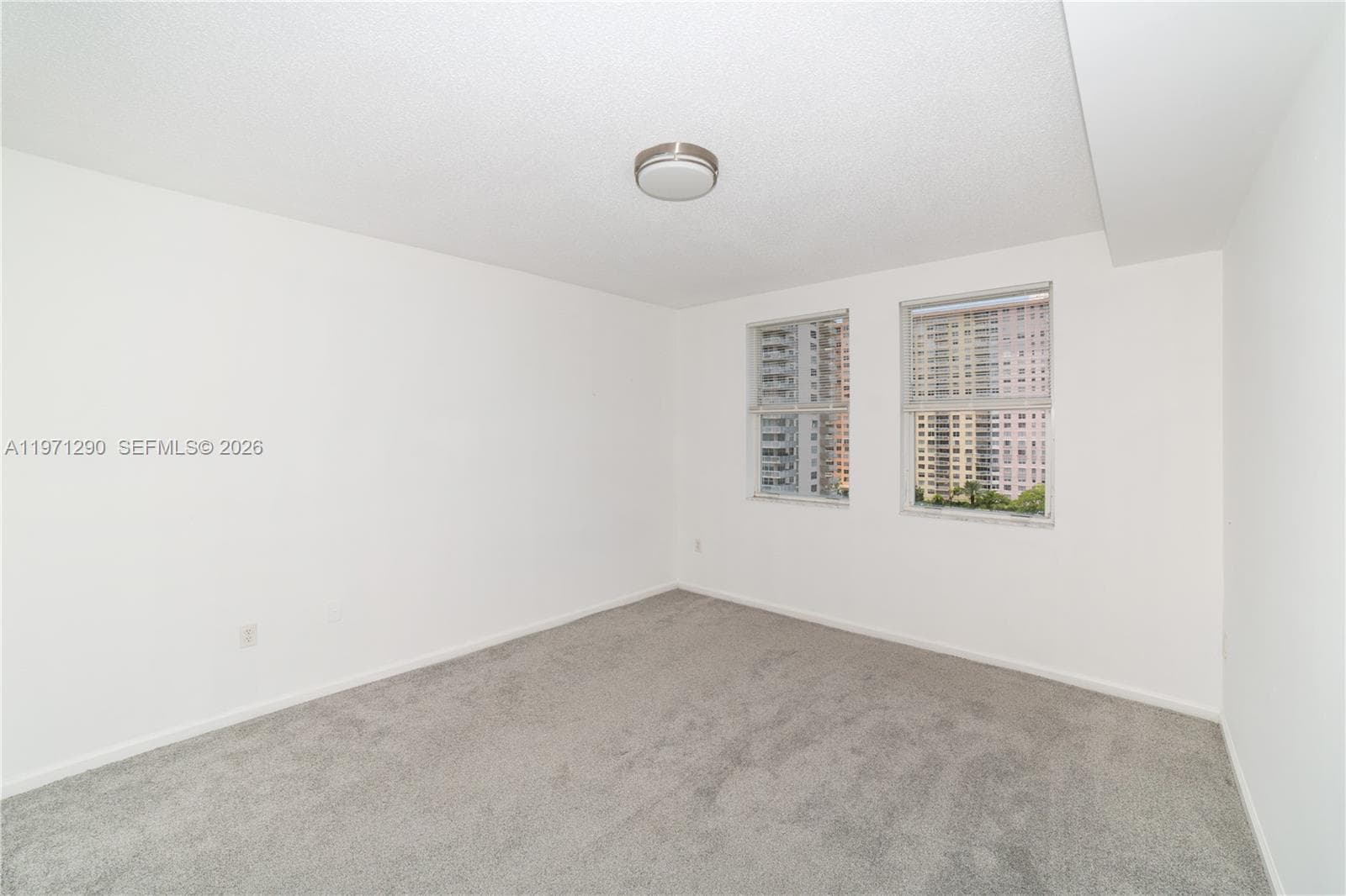 Porto Bellagio · #2911 in Sunny Isles Beach - Photo 17