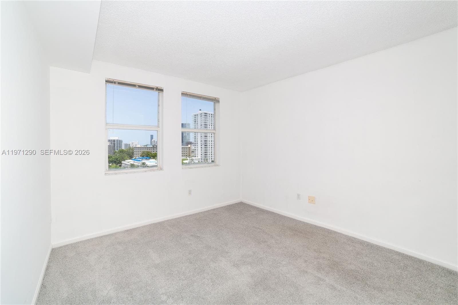 Porto Bellagio · #2911 in Sunny Isles Beach - Photo 16