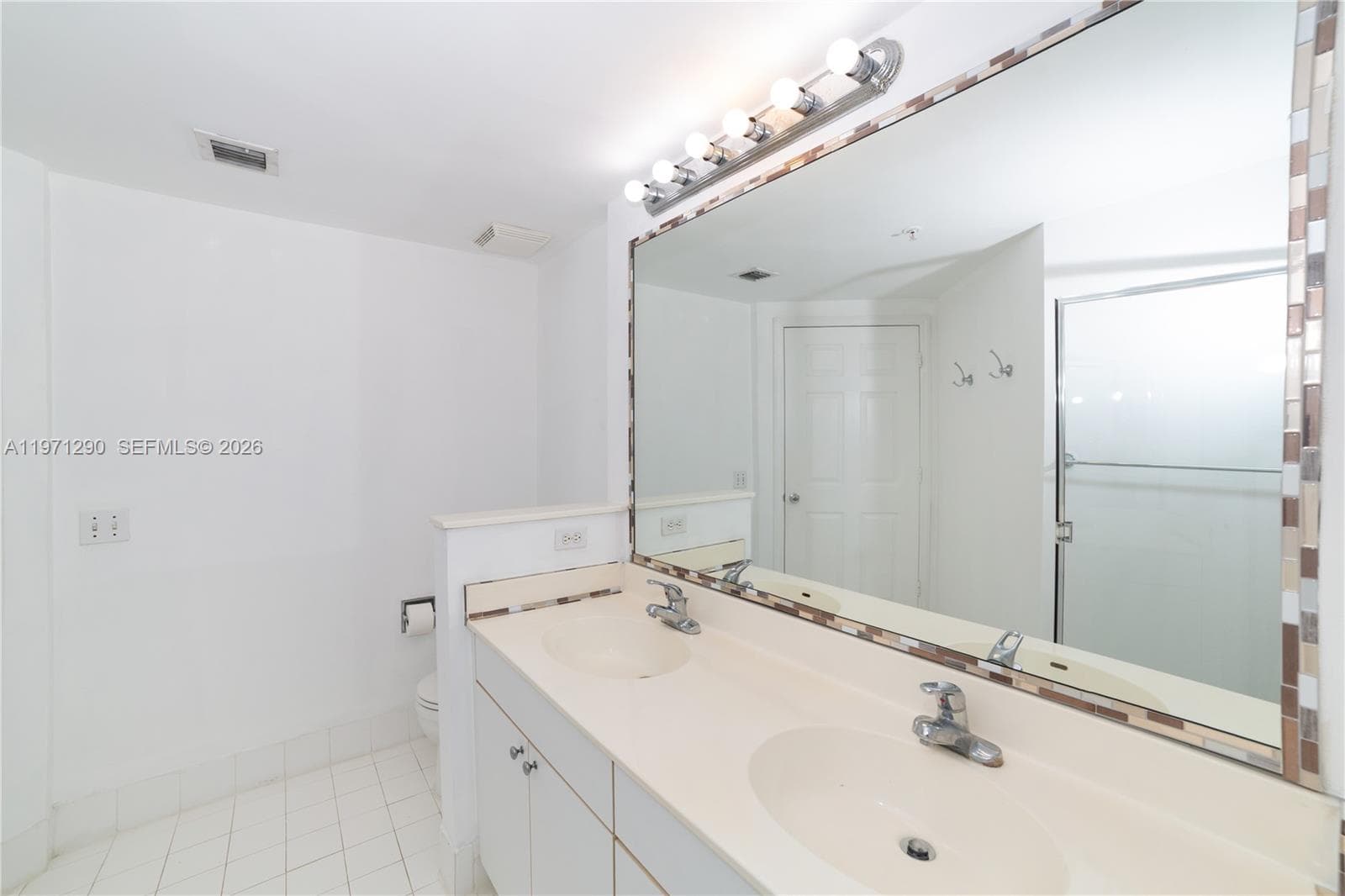 Porto Bellagio · #2911 in Sunny Isles Beach - Photo 26