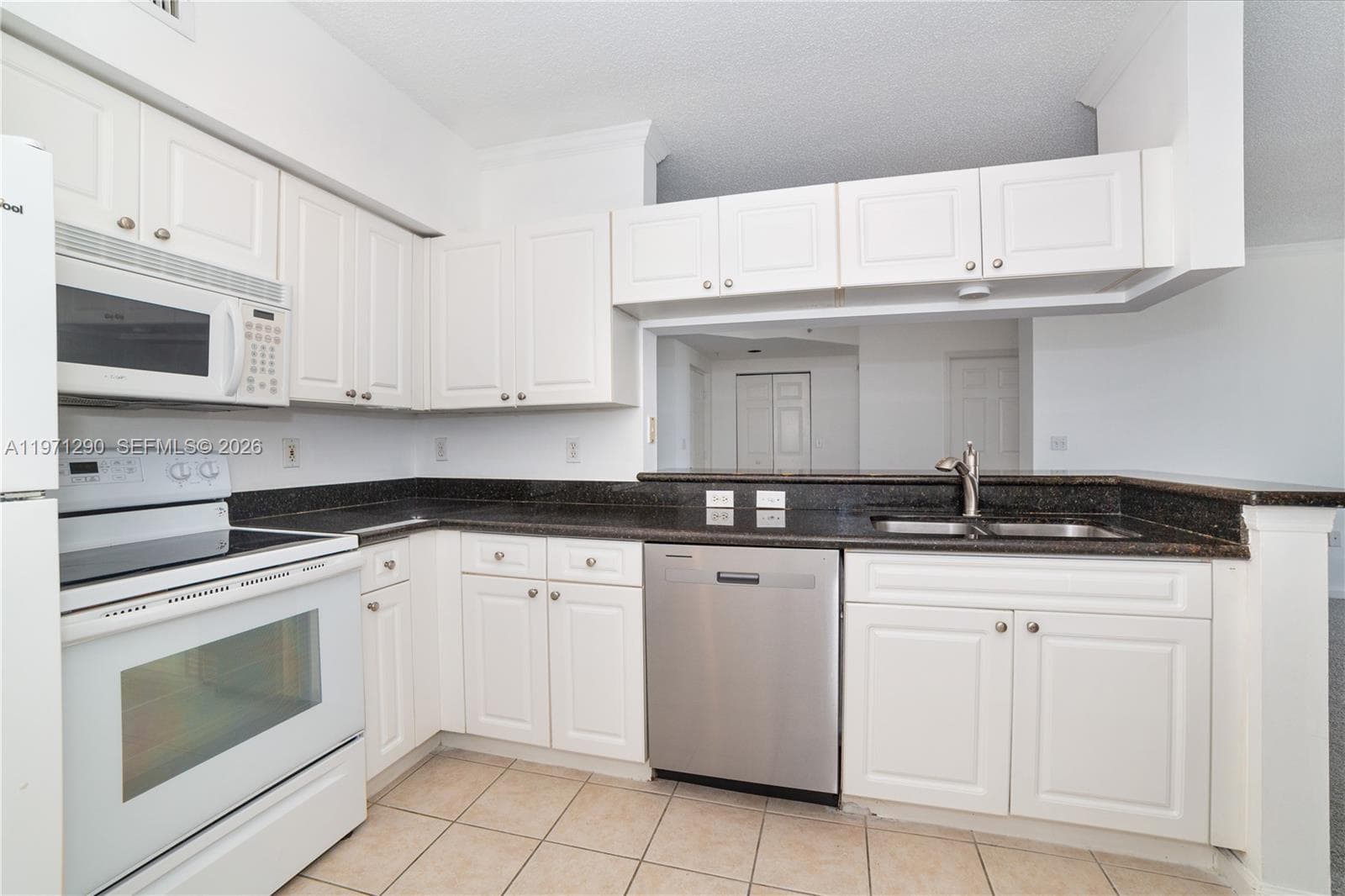 Porto Bellagio · #2911 in Sunny Isles Beach - Photo 5