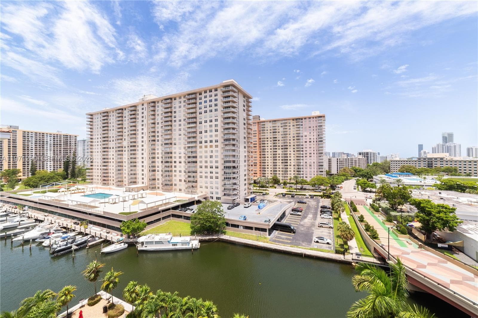 Porto Bellagio · #2911 in Sunny Isles Beach - Photo 33