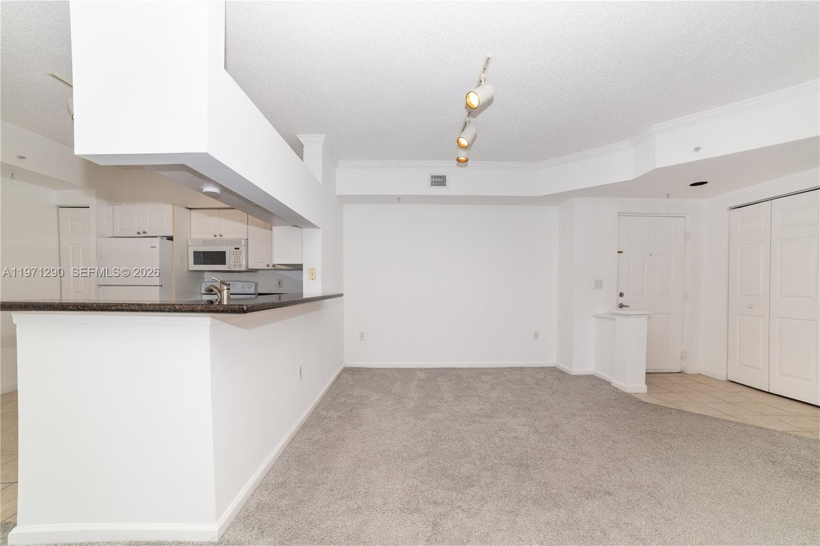 Porto Bellagio · #2911 in Sunny Isles Beach - Photo 4