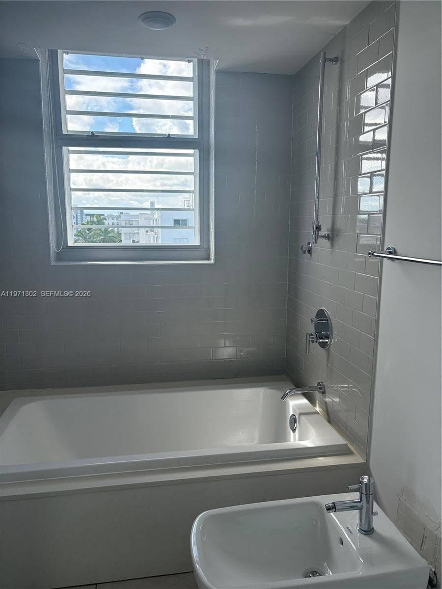 Bay Harbor Club Condo · #701 in Bay Harbor Islands - Photo 9