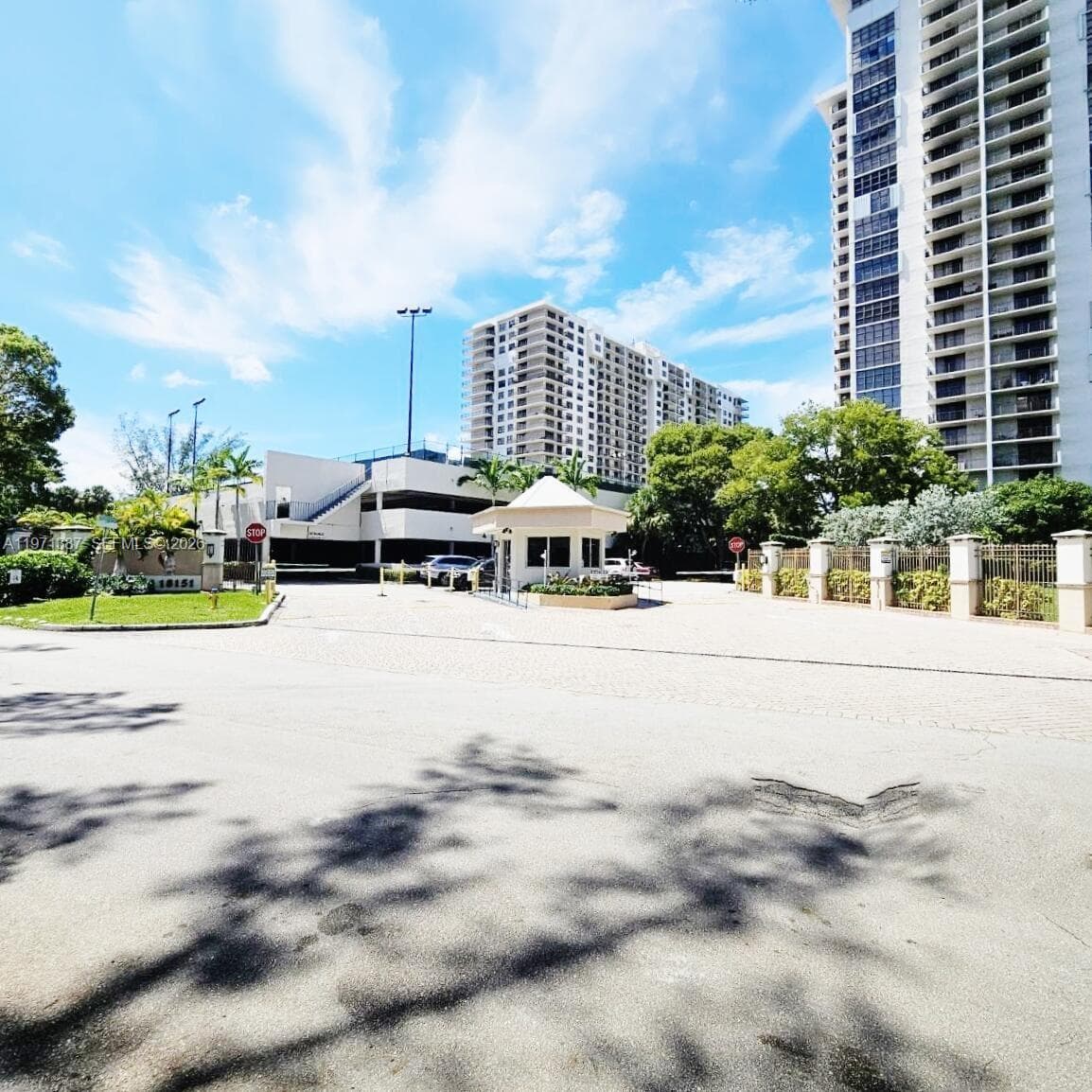Biscayne Cove -Clipper · #906 in Aventura - Photo 2
