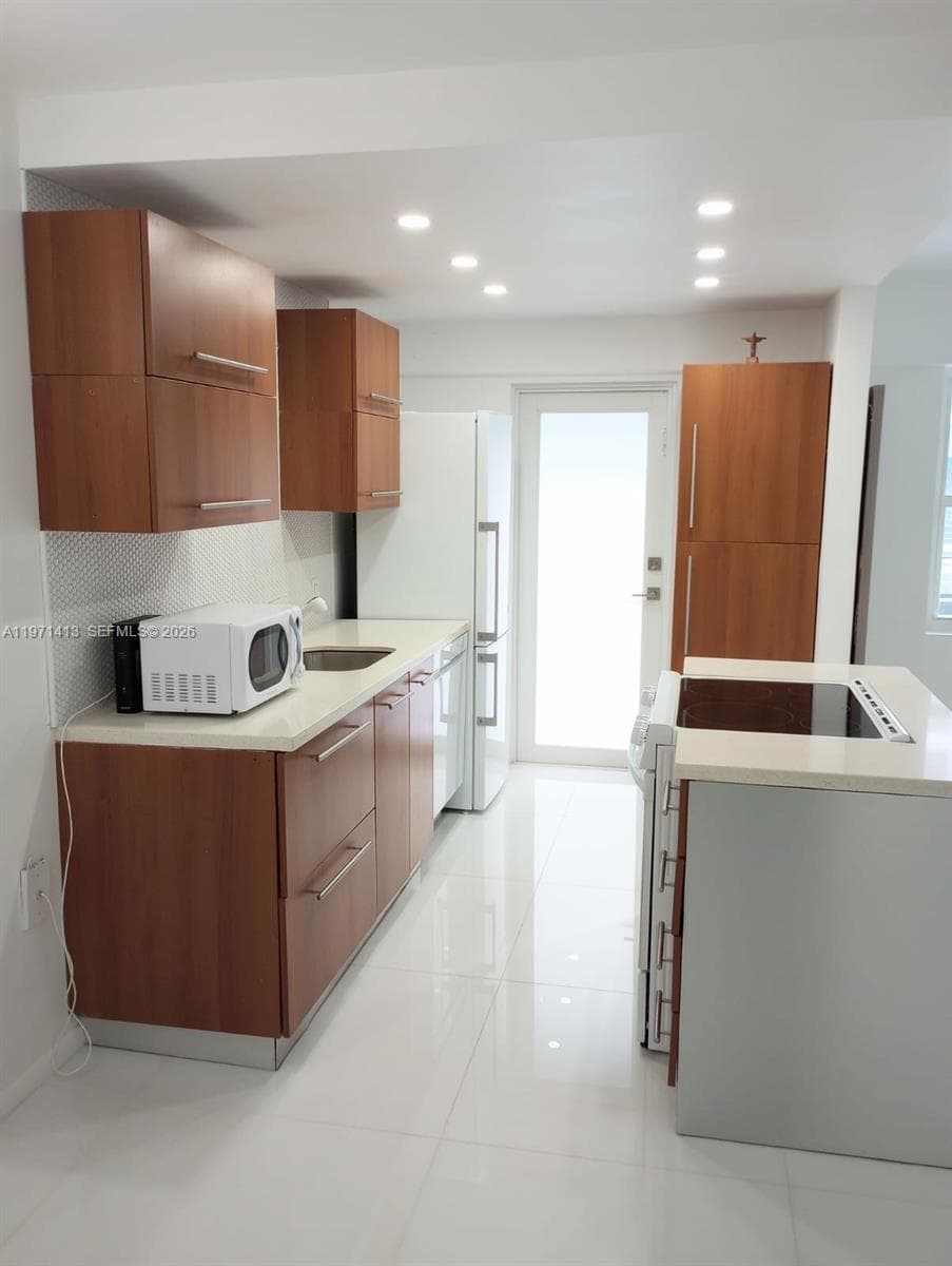 EUCLID EAST CONDOMINIUM · #4E in Miami Beach - Photo 3