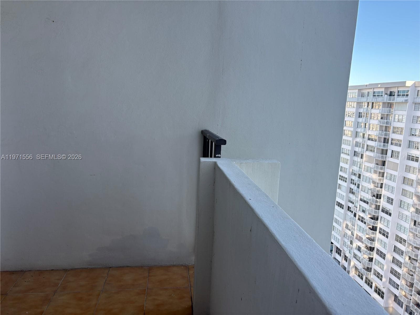 HUGE BALCONY