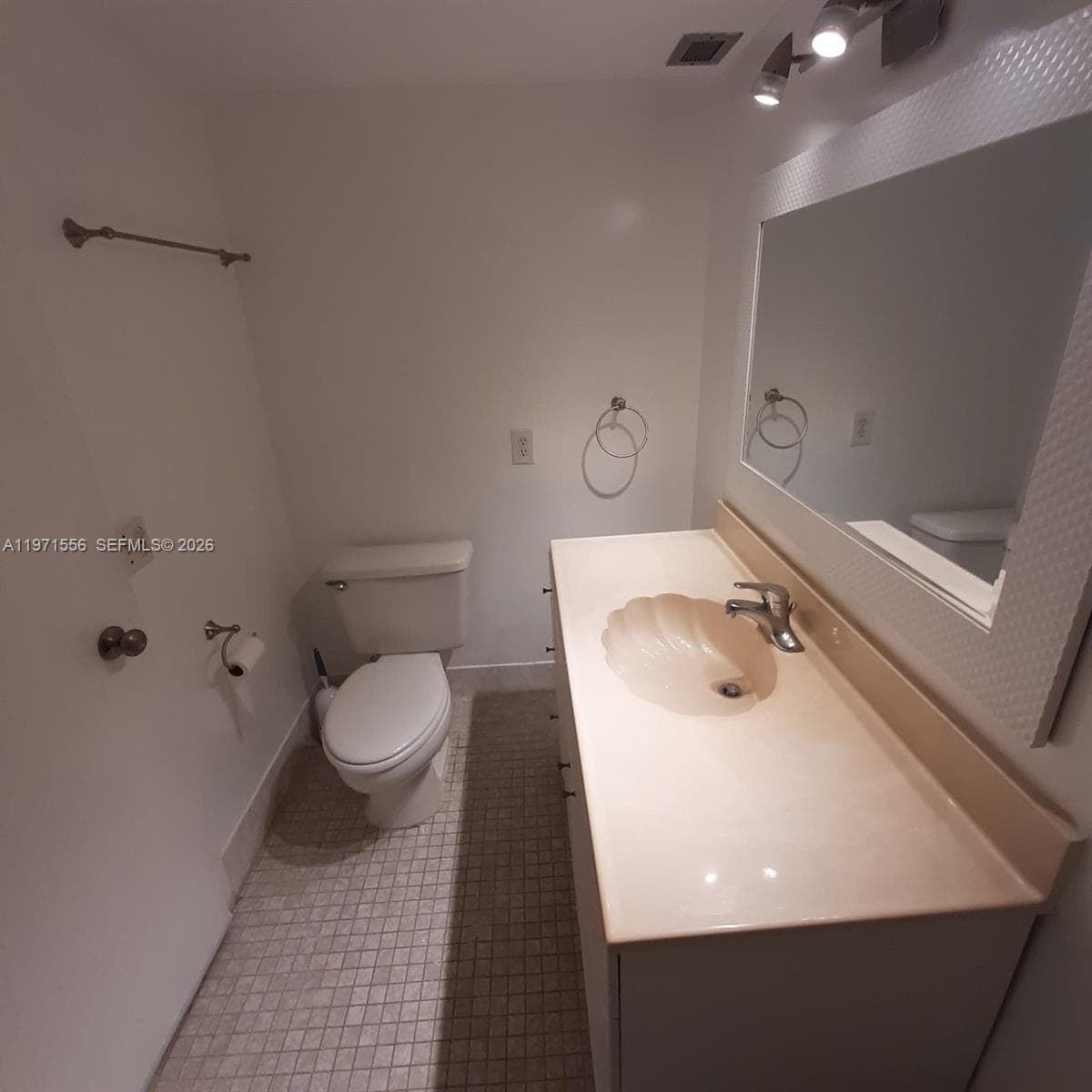 BATHROOOM VIEW
