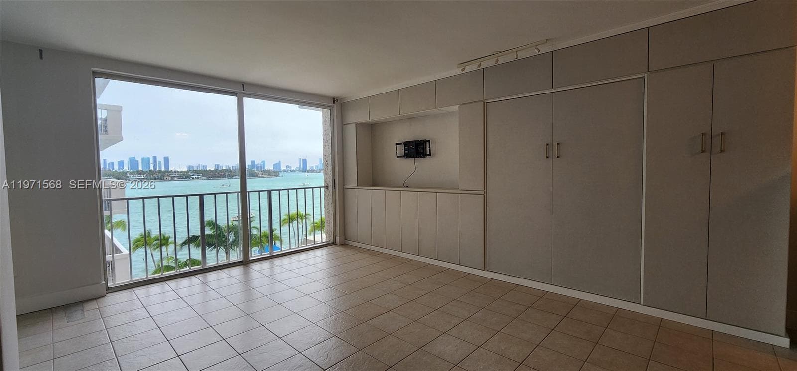 SOUTH BAY CLUB CONDO · #515 in Miami Beach - Photo 4