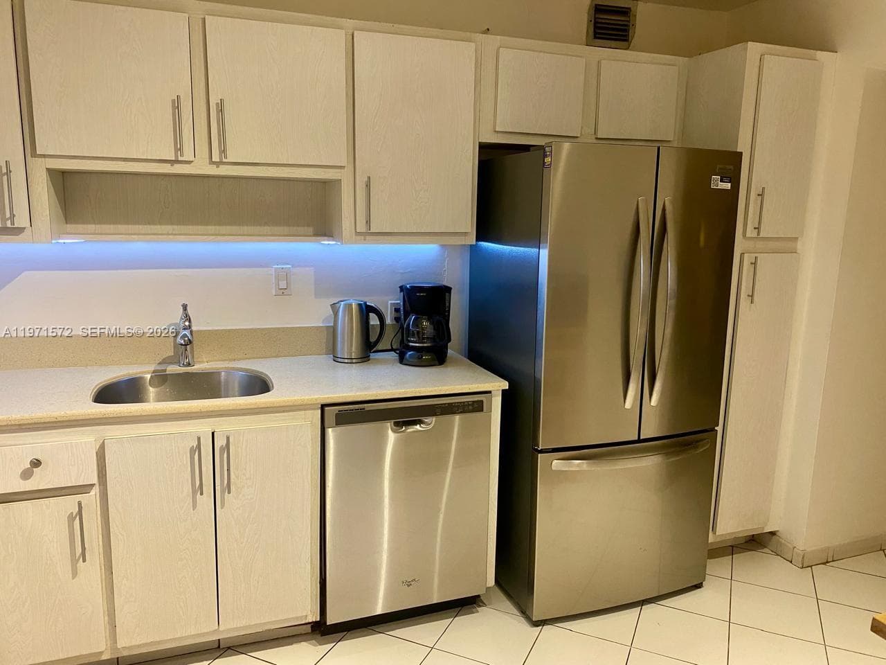 ARLEN HOUSE EAST CONDO · #516 in Sunny Isles Beach - Photo 3