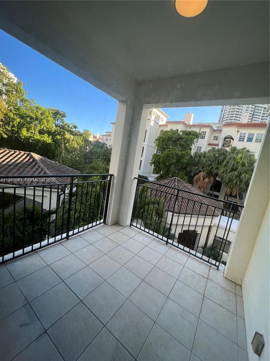Mediterranean Village · #B308 in Aventura - Photo 15
