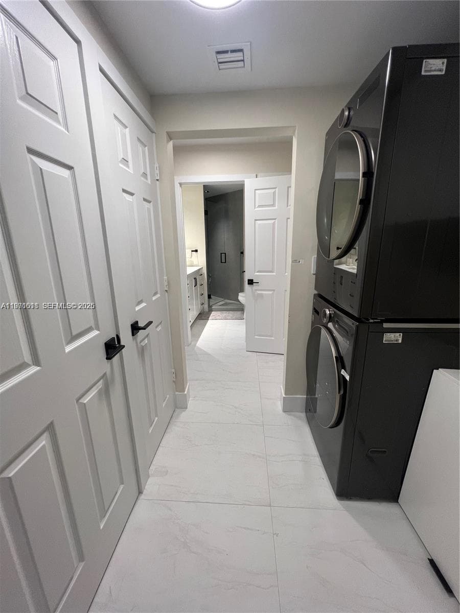 Mediterranean Village · #B308 in Aventura - Photo 25