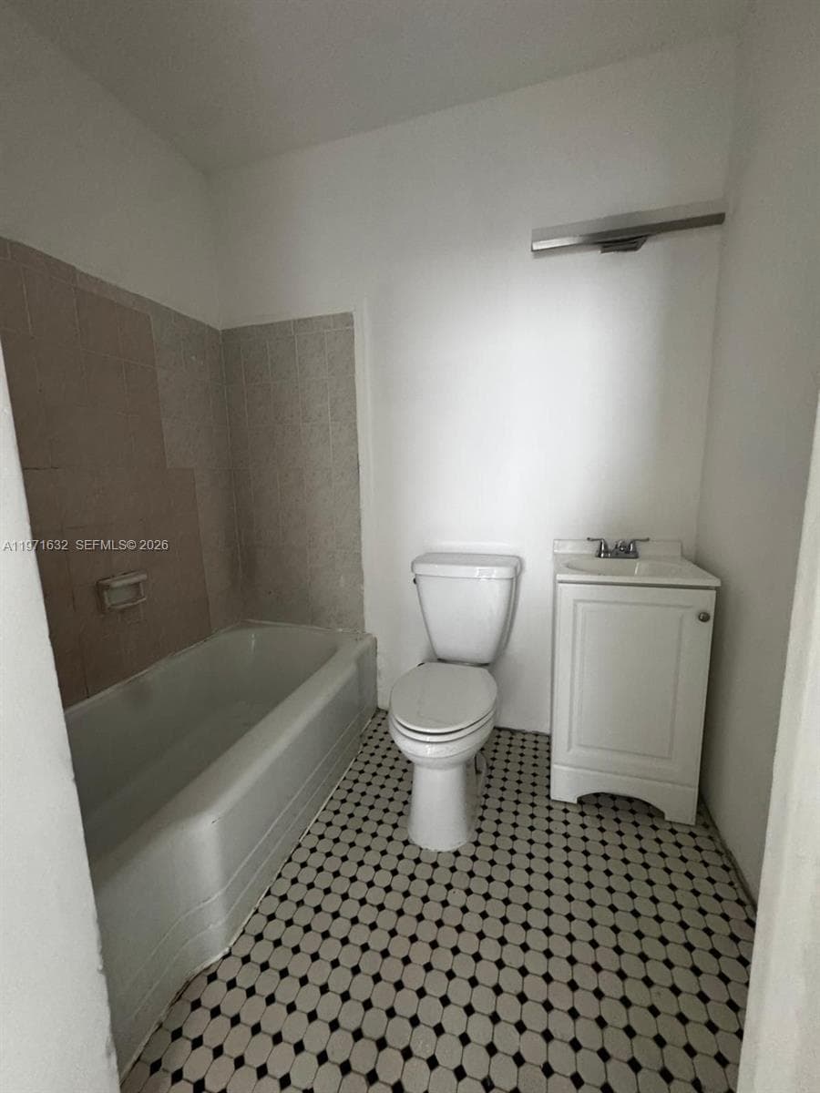1456 Washington Ave · #1 in Miami Beach - Photo 3