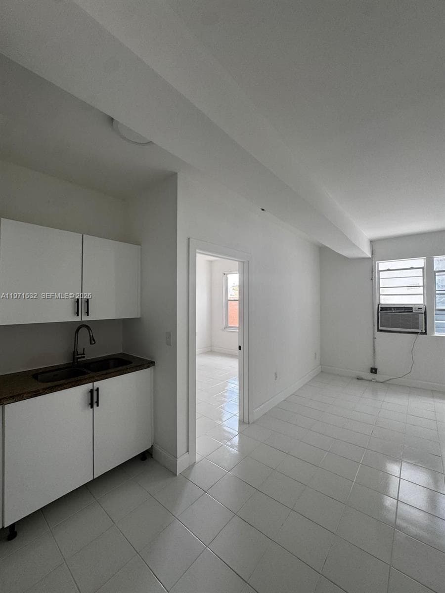 1456 Washington Ave · #1 in Miami Beach - Photo 1