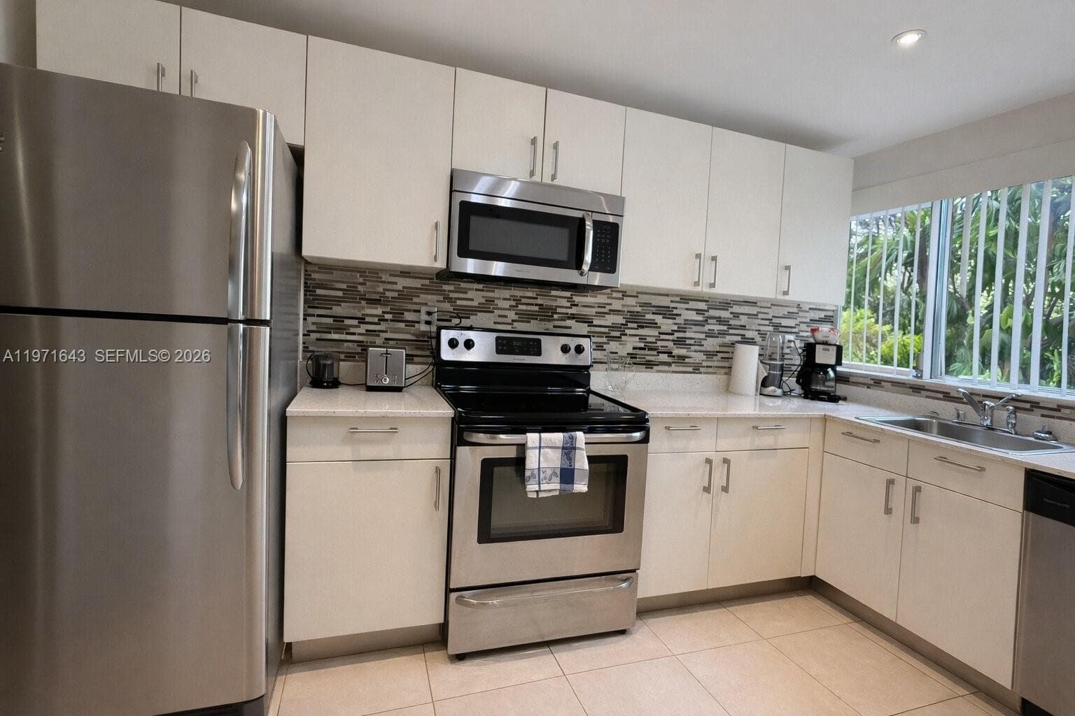 LAKE PARK CONDO NO 1 - BL · #2H in Miami - Photo 3