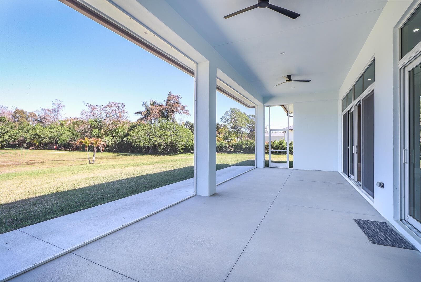 43-Porch