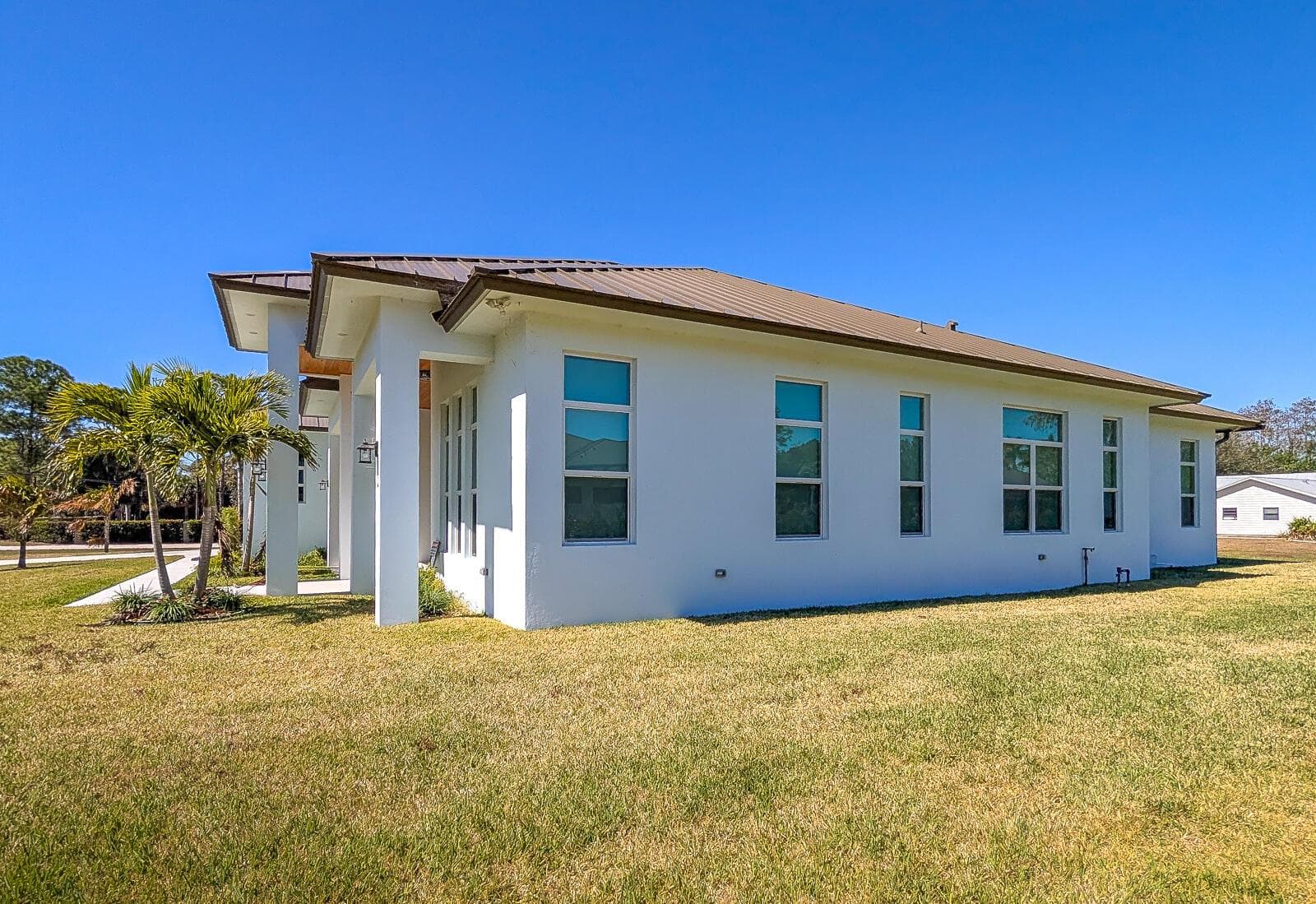 50-Side Exterior