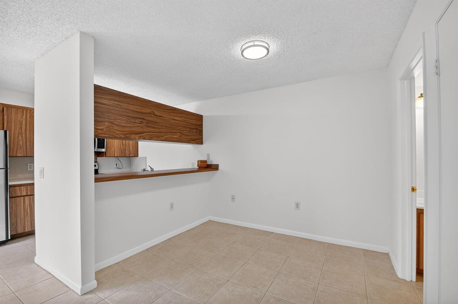 Dining/Kitchen