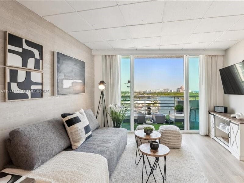 GALLERY ONE CONDO · #1428 in Fort Lauderdale - Photo 3