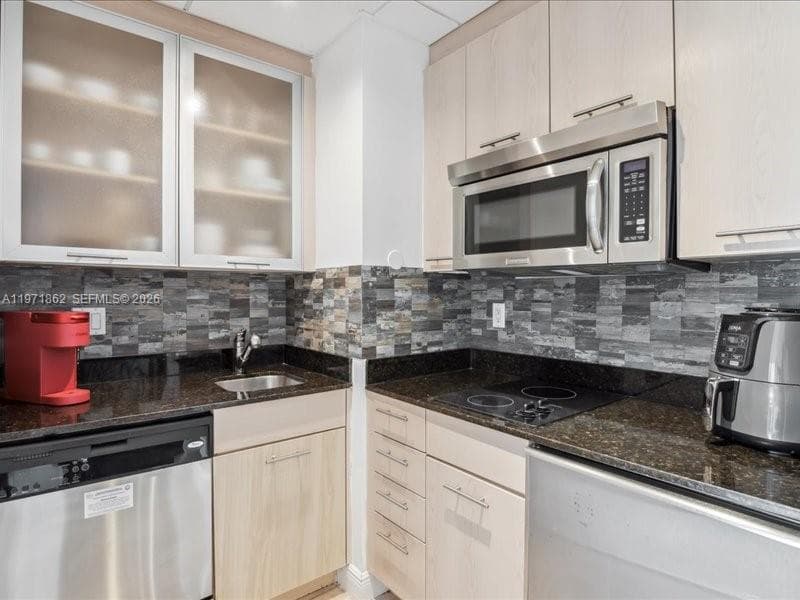 GALLERY ONE CONDO · #1428 in Fort Lauderdale - Photo 9
