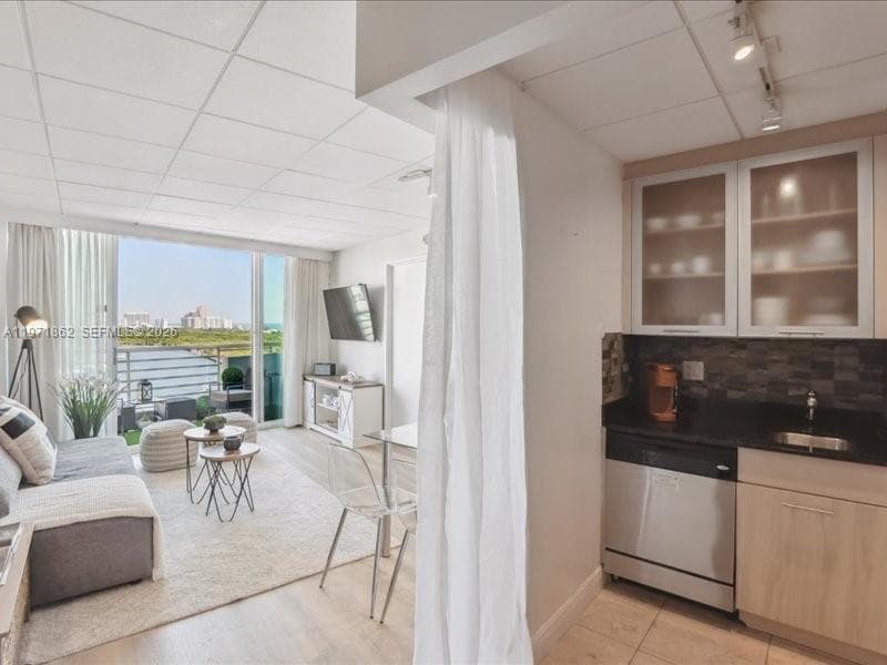 GALLERY ONE CONDO · #1428 in Fort Lauderdale - Photo 11