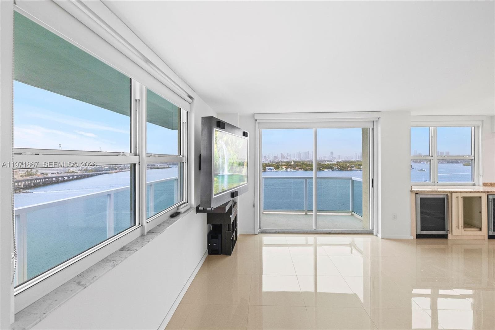 THE FLORIDIAN CONDO · #1401 in Miami Beach - Photo 6
