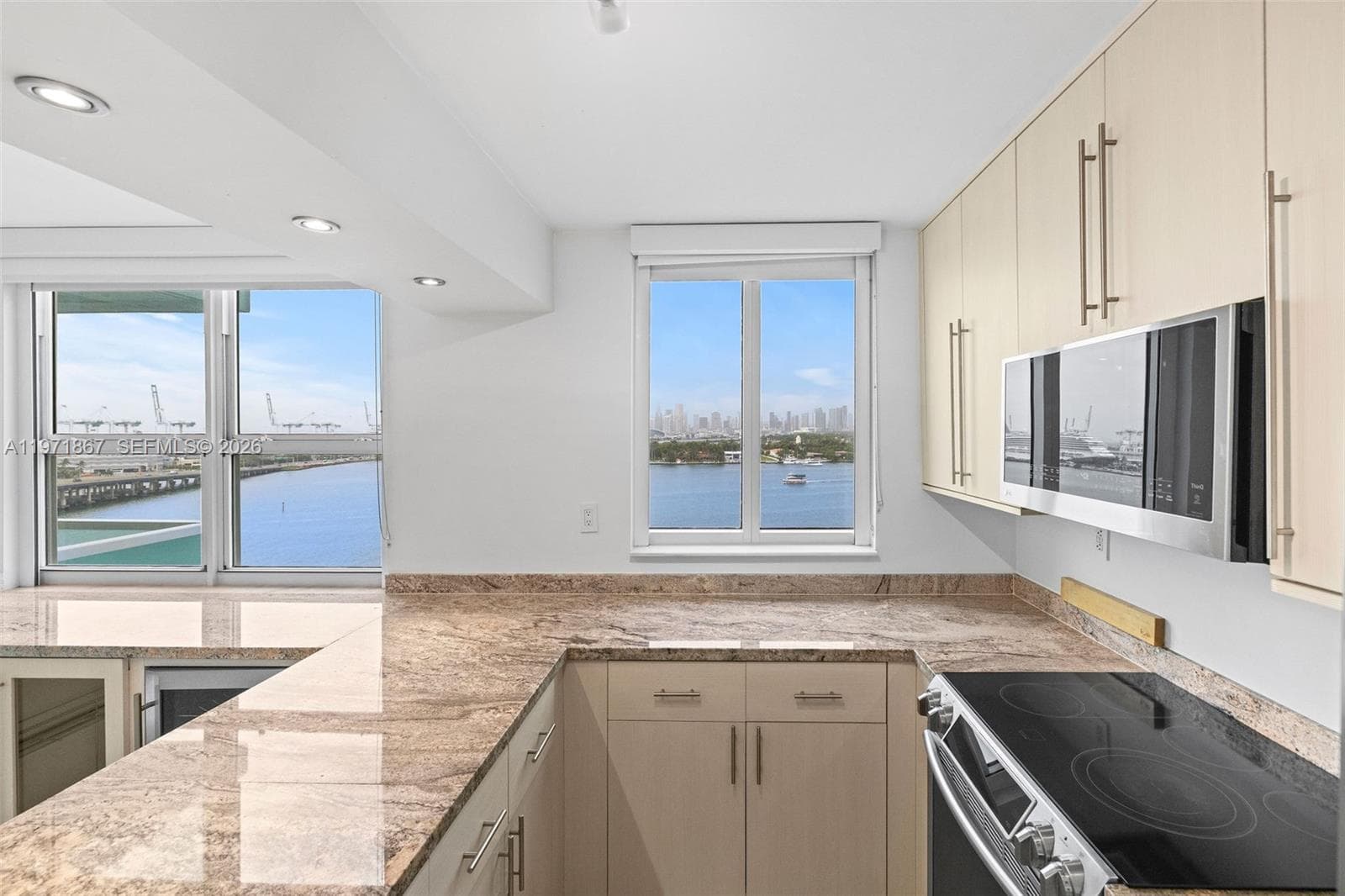 THE FLORIDIAN CONDO · #1401 in Miami Beach - Photo 16