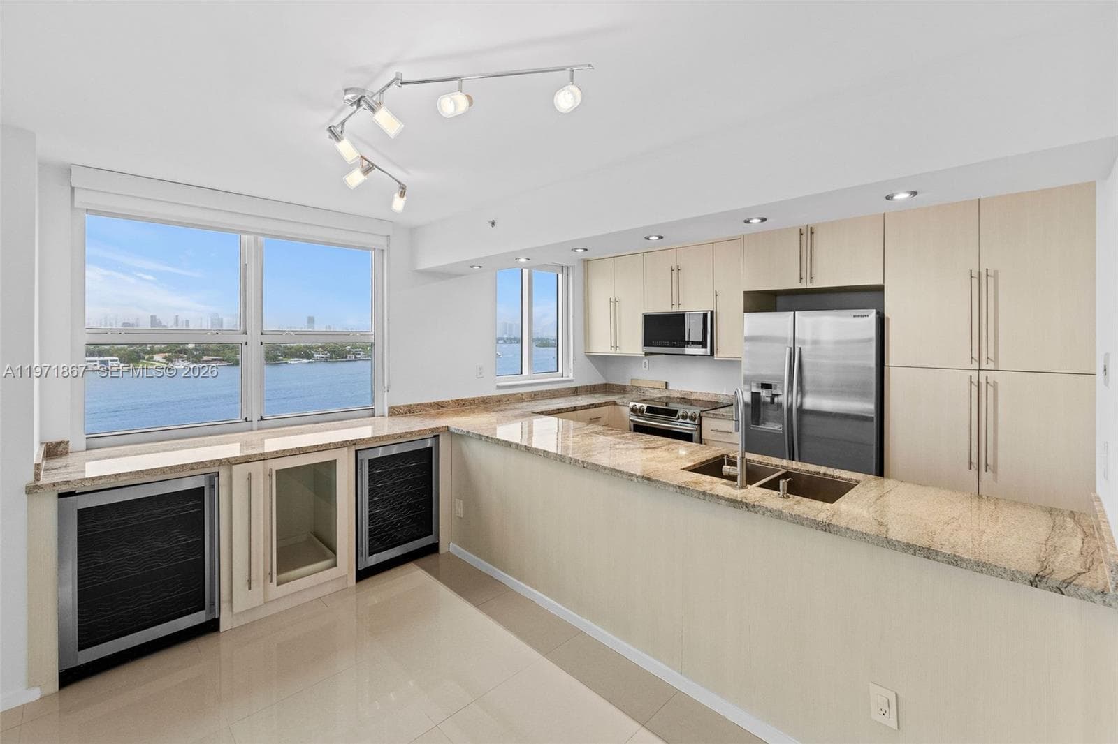 THE FLORIDIAN CONDO · #1401 in Miami Beach - Photo 12