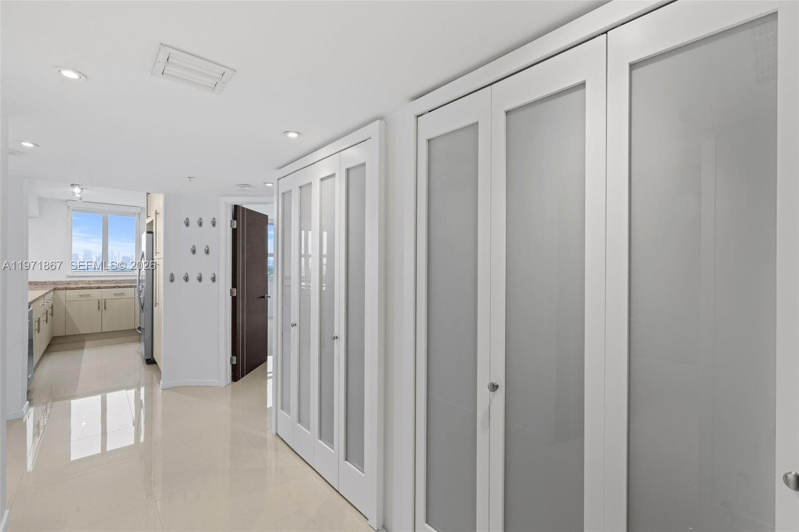 THE FLORIDIAN CONDO · #1401 in Miami Beach - Photo 36