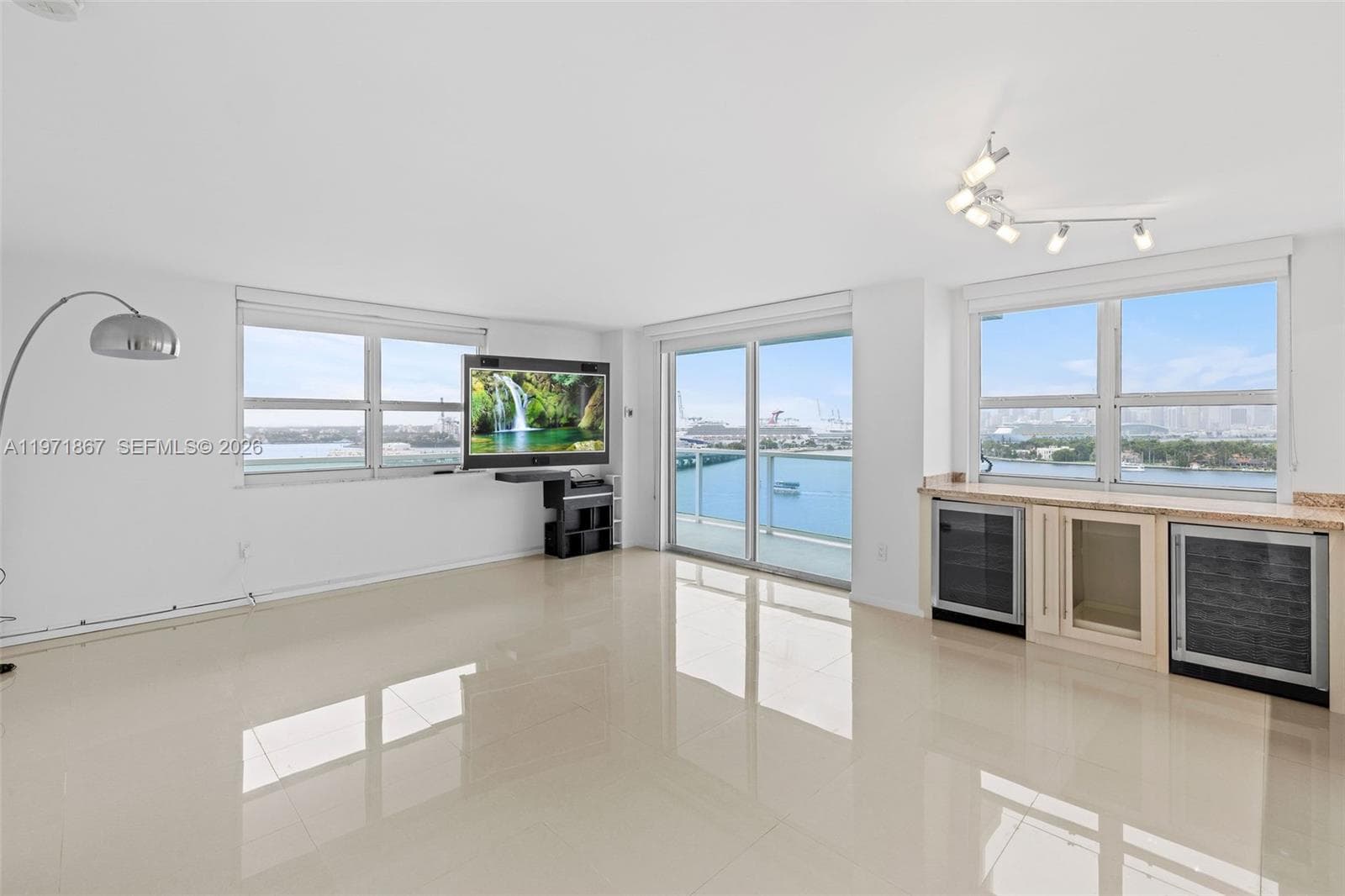 THE FLORIDIAN CONDO · #1401 in Miami Beach - Photo 5