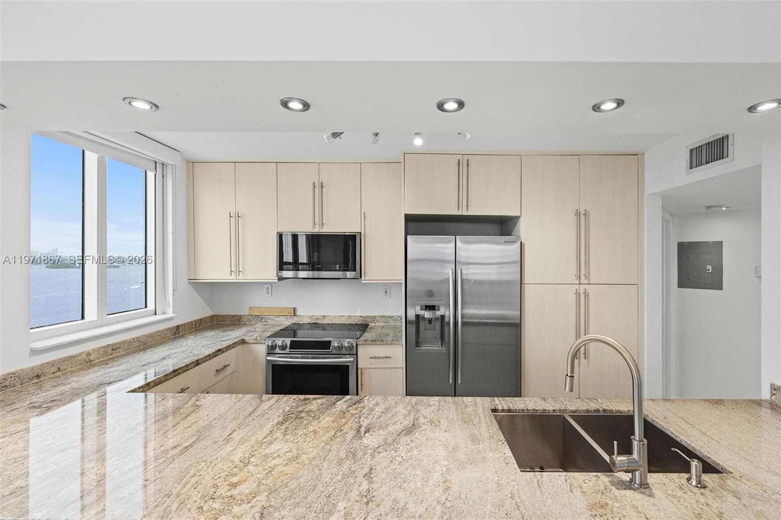 THE FLORIDIAN CONDO · #1401 in Miami Beach - Photo 15
