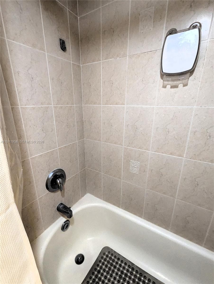 BRICKELL WEST CONDO · #408 in Miami - Photo 16
