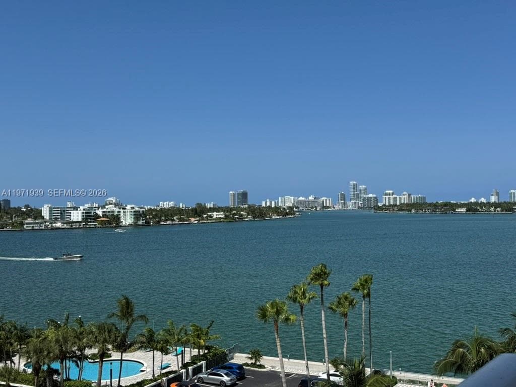Treasure On The Bay II · #7L in North Bay Village - Photo 17