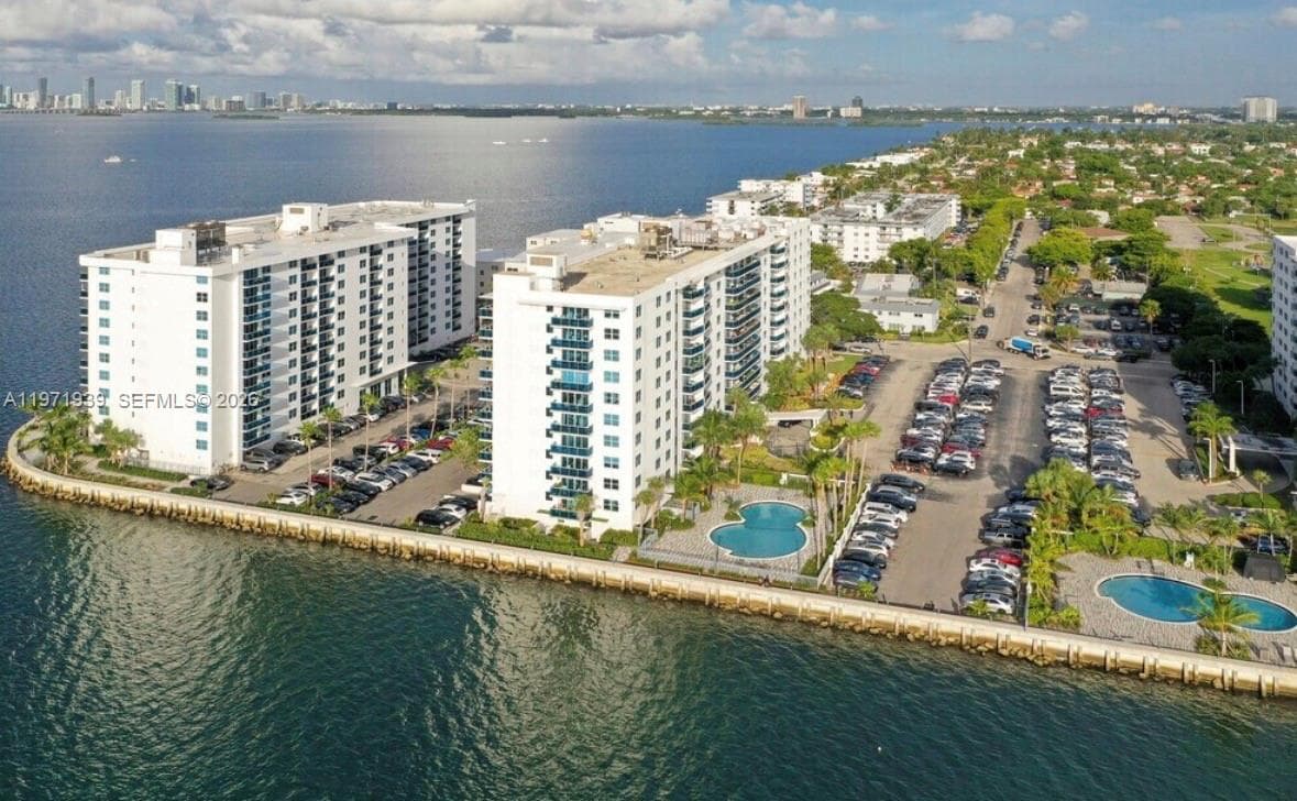 Treasure On The Bay II · #7L in North Bay Village - Photo 28