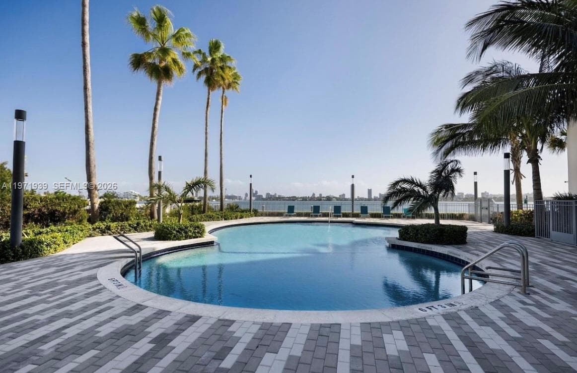 Treasure On The Bay II · #7L in North Bay Village - Photo 21