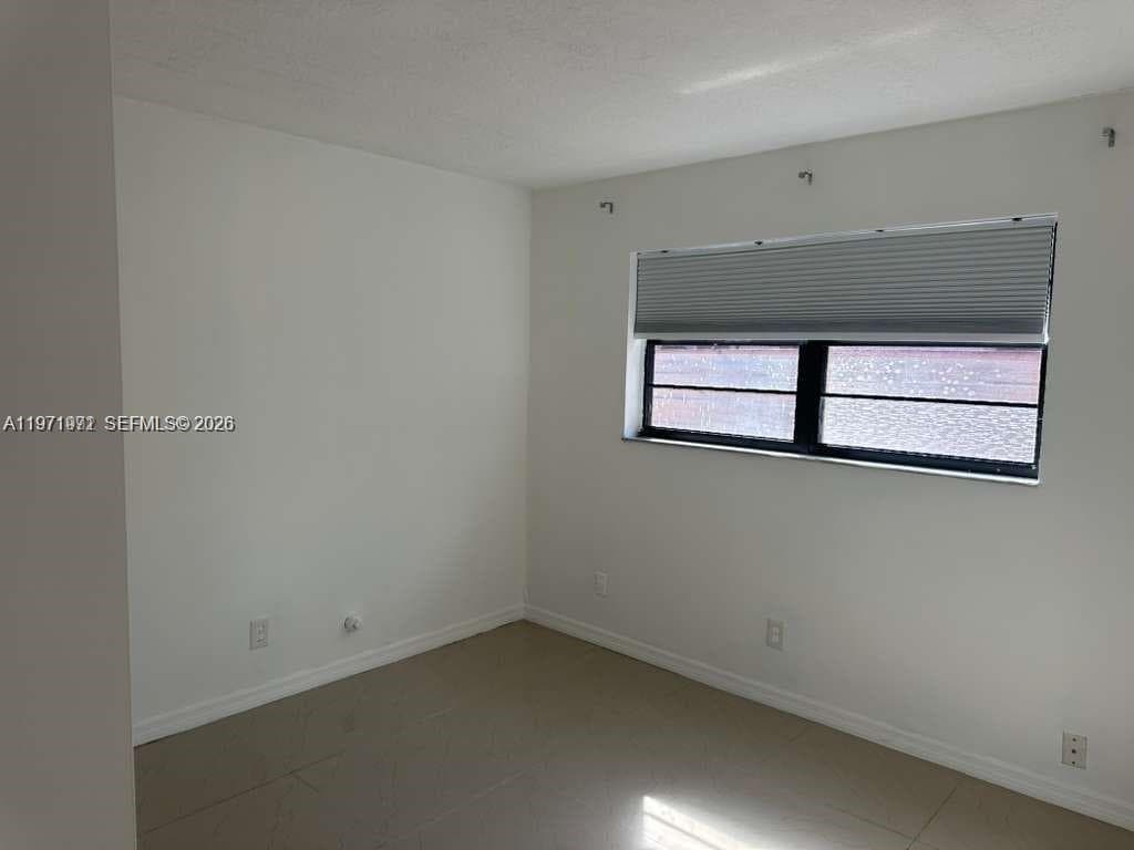 208 SW 2nd Ave photo 19