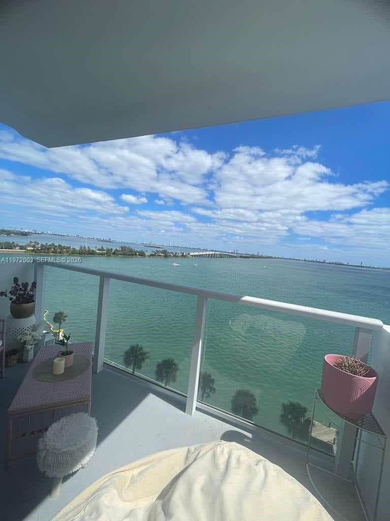 BAY PARK TOWERS CONDO · #1010 in Miami - Photo 2