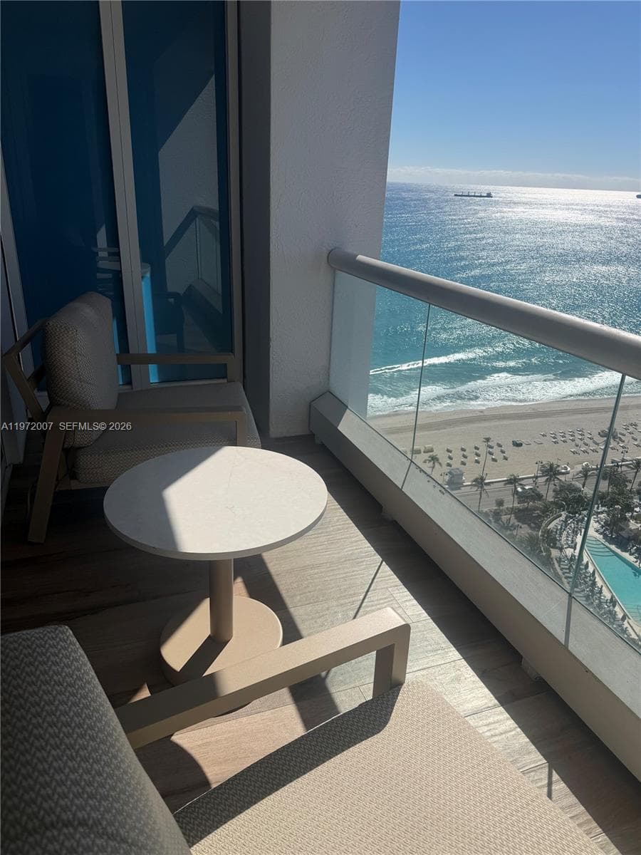 Conrad · #R2210 in Fort Lauderdale - Photo 18